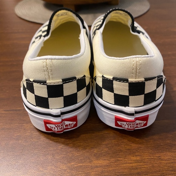 Vans Classic Checkered Slip-Ons woman’s size 6 - Picture 3 of 8